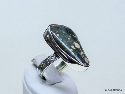 Zdjęcie Dalmatyńczyk - pierścionek z jaspisem oceanicznym