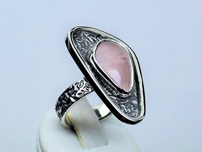 Zdjęcie Pierścionek srebrny z kwarcem różowym
